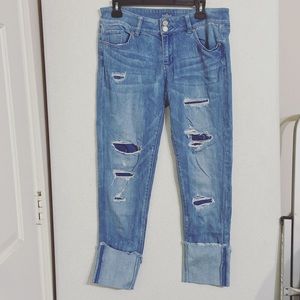 Soho Boyfriend Distressed Jeans SZ 8